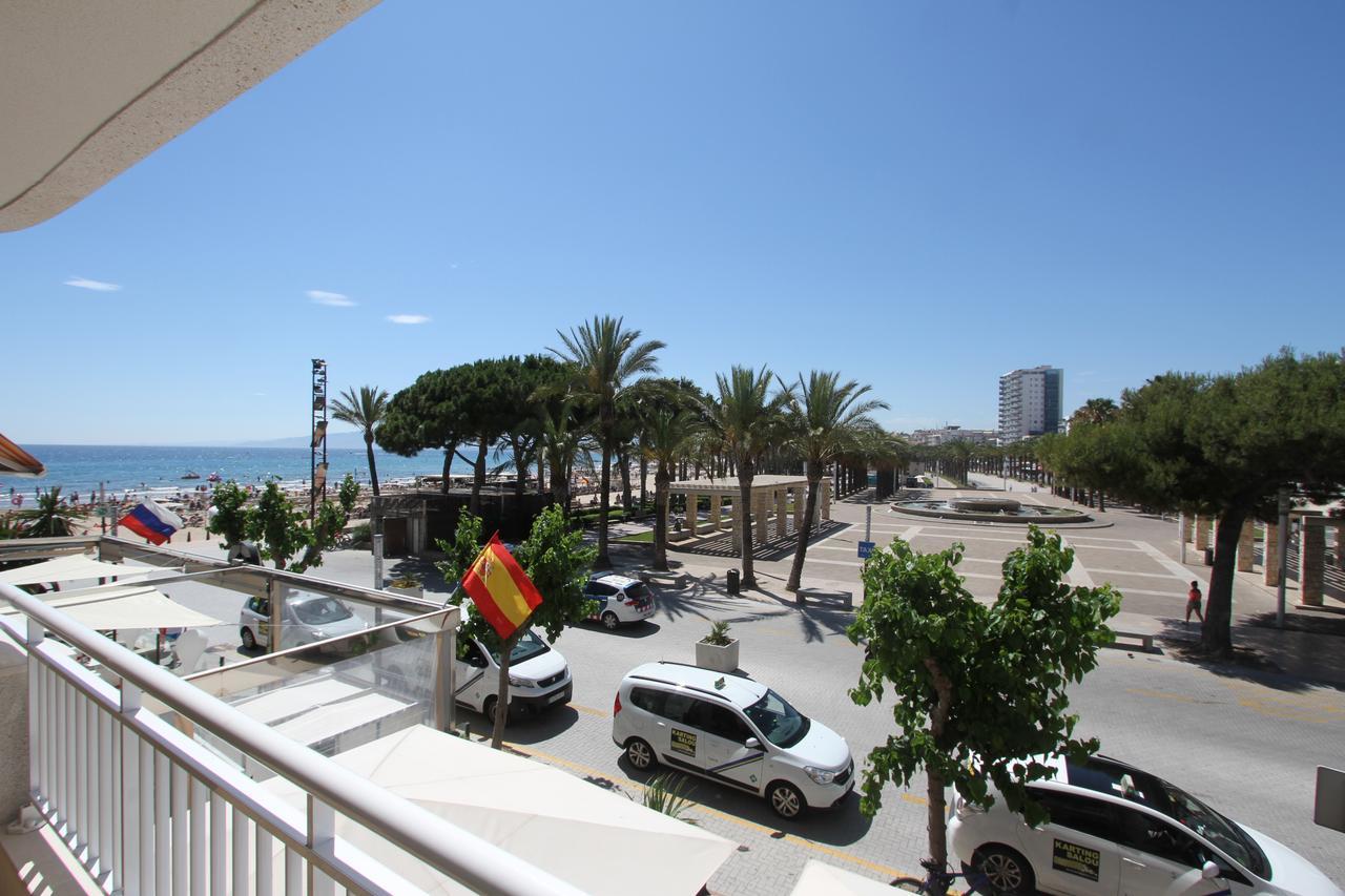 For A Stay Santillana Plaza Salou Luaran gambar
