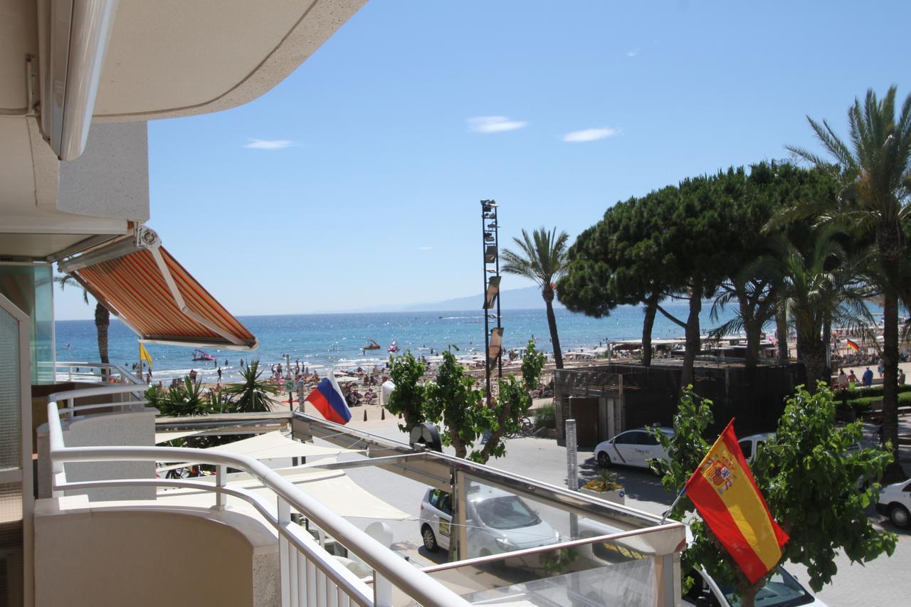 For A Stay Santillana Plaza Salou Luaran gambar