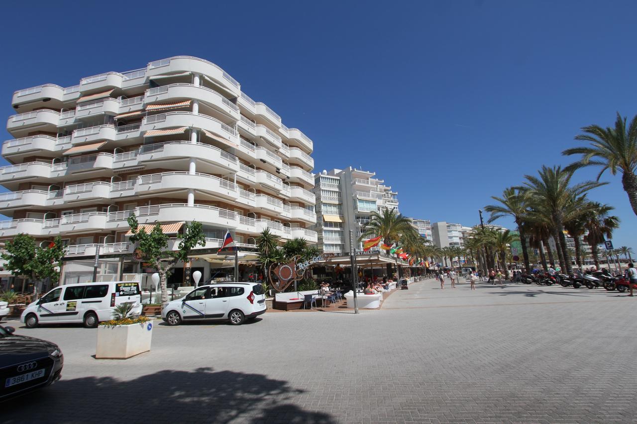 For A Stay Santillana Plaza Salou Luaran gambar